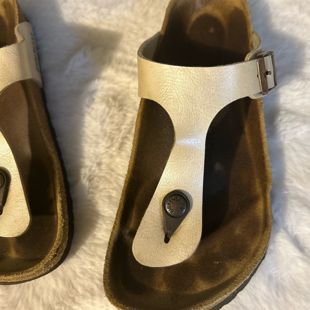 Birkenstock Gold Gizeh Sandal sz:37 - Picture 6 of 9